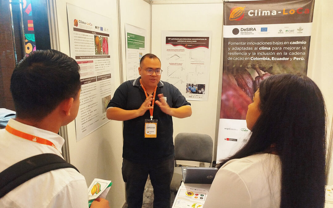 Clima-LoCa presenta avances hacia el cacao sostenible en Feria Chokao en Ecuador